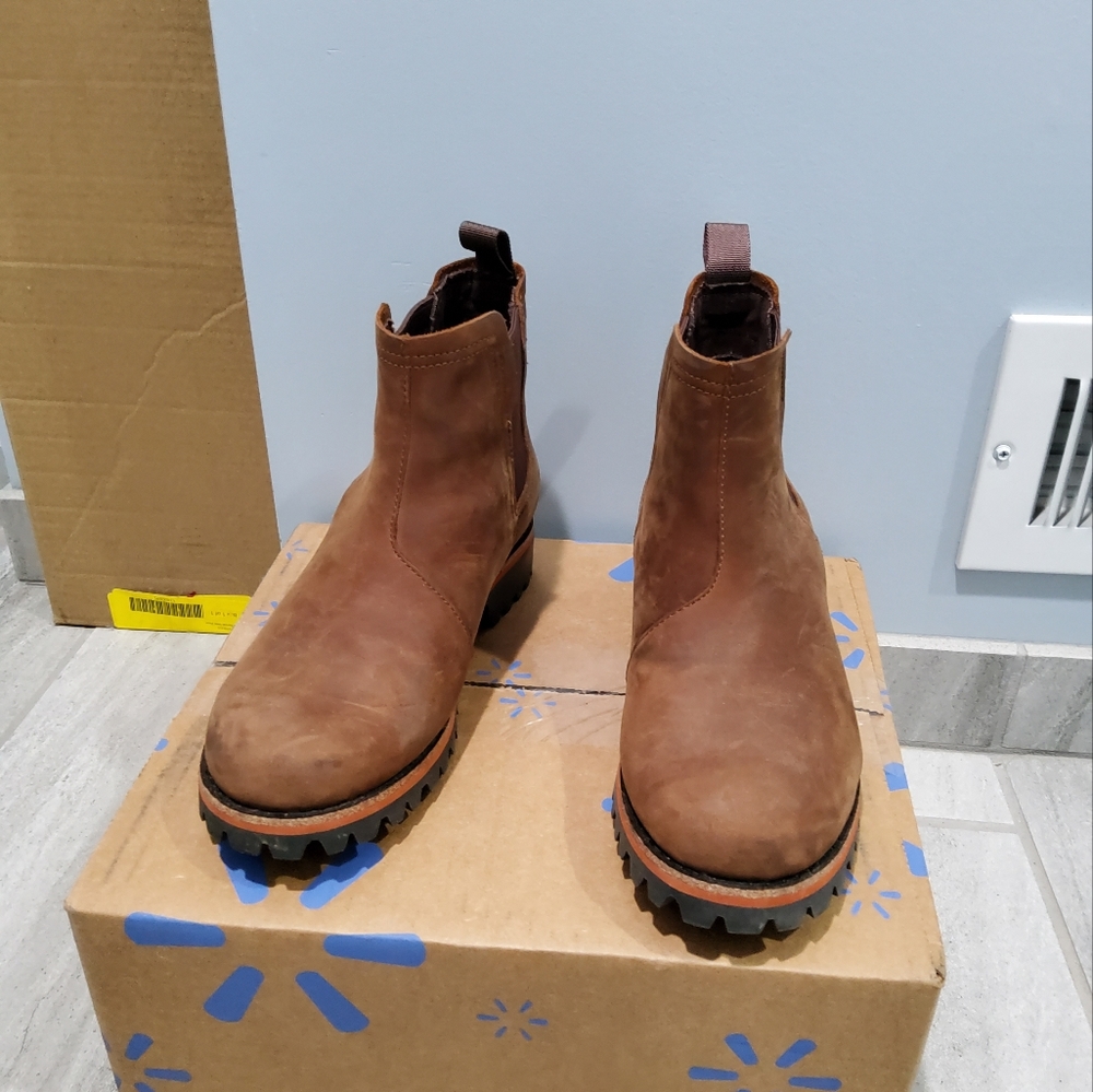 Chaco Womens Fields Chelsea waterproof boots